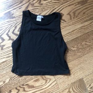 Cropped Loose Black Tanktop